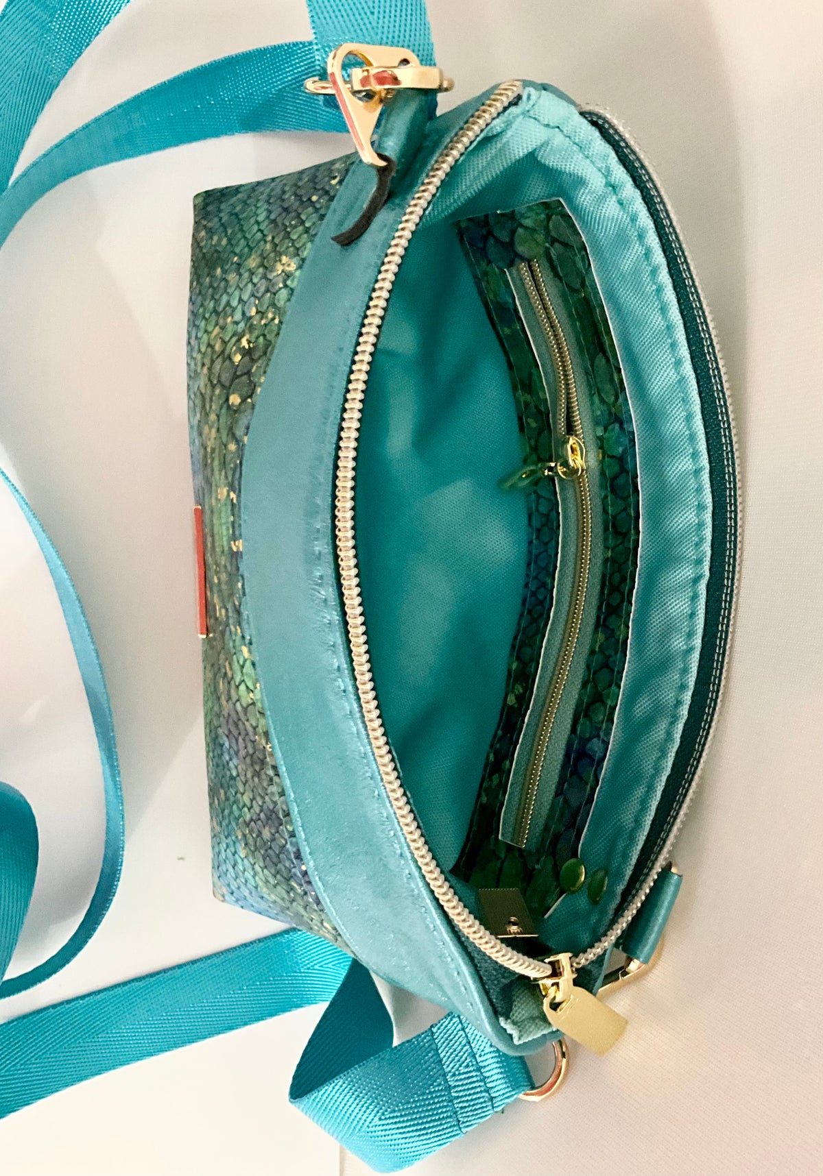 MerGlow Crossbody Bag