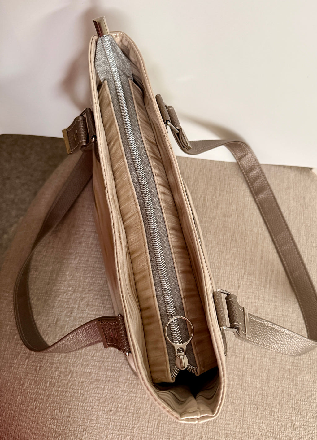 Laura Jean Shoulder Bag - Beige
