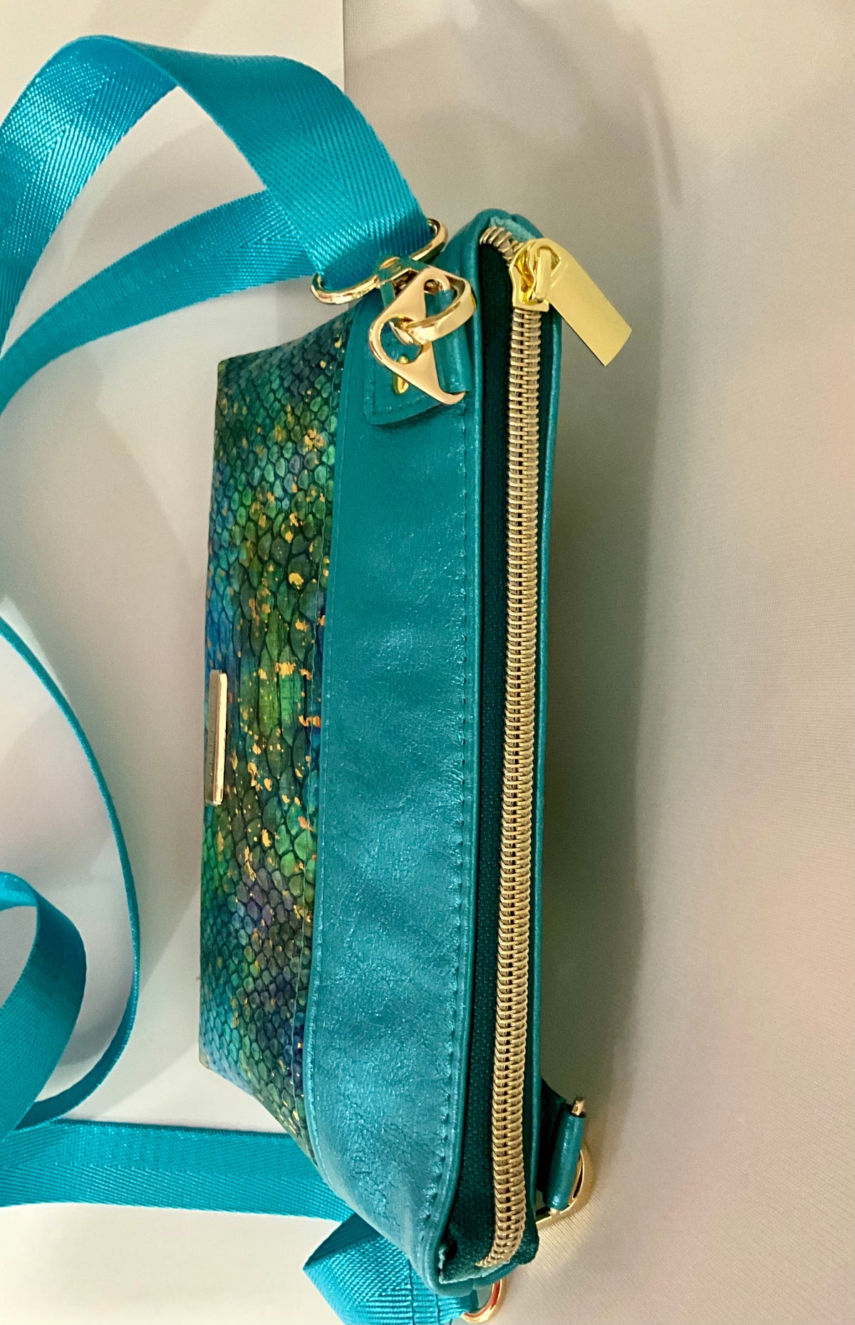 MerGlow Crossbody Bag