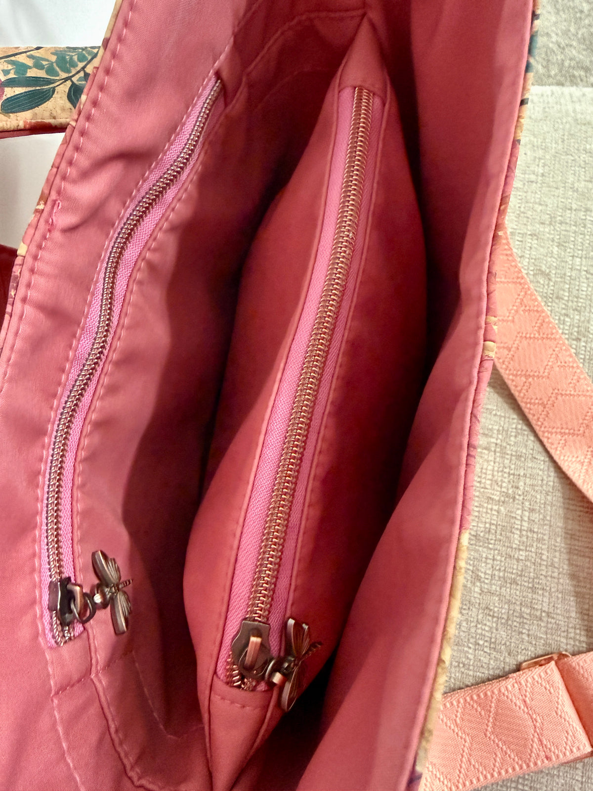 Pinkly Shoulder Bucket Bag, made with cork